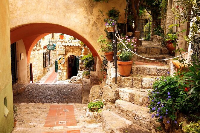 Monaco, Monte Carlo & Eze Private Tour - Your driver-guide shapes the day