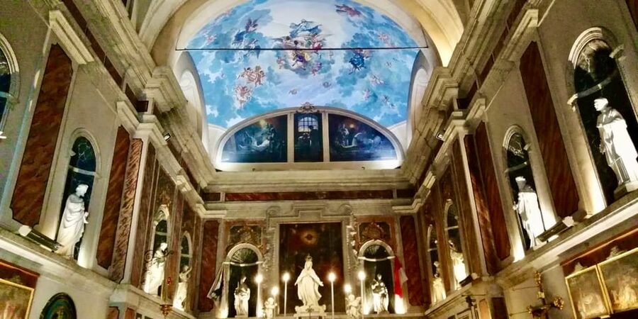Monaco & Monte-Carlo: Guided Hidden Gems Tour - Monte Carlo Casino and the city’s polished face