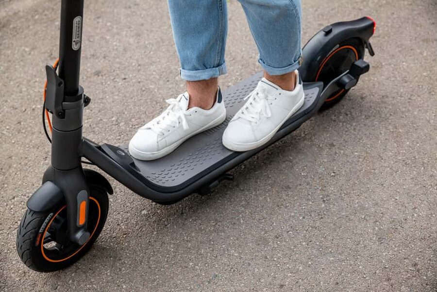Nice: 1h30 E-scooter highlights tour - Place Garibaldi and the edge of the Old Town