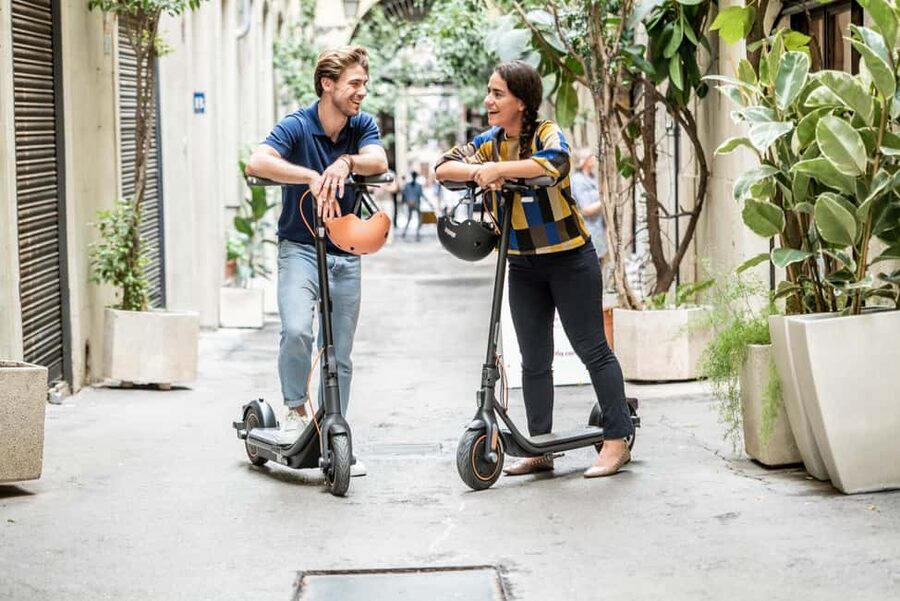 Nice: 1h30 E-scooter highlights tour - Guides, pace, and the personal touch