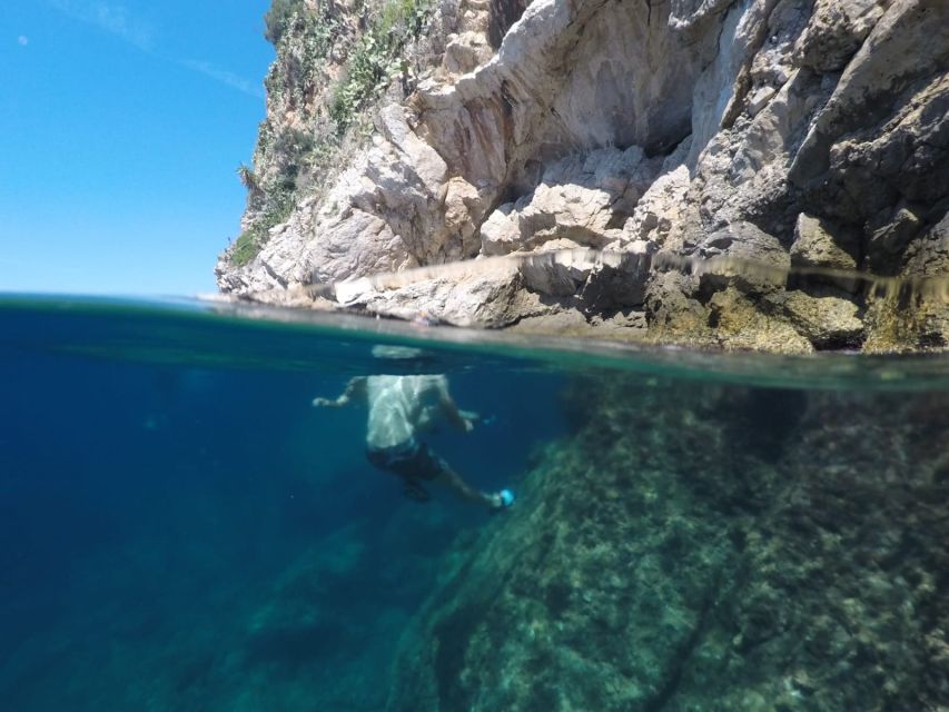 Nice: 1h30 nautical excursion to Cap Ferrat - Leaving Nice’s Old Port on a Black Tender