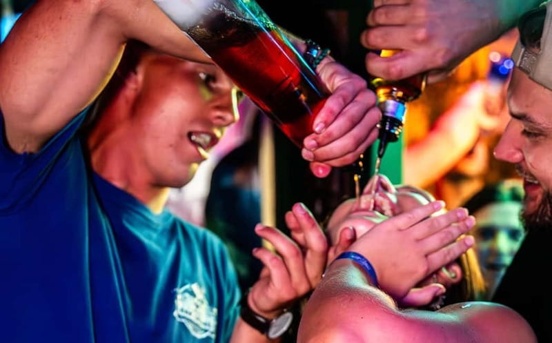Nice: Bar/Pub Crawl with Free Shots and VIP Entry - Why this Nice night out works so well