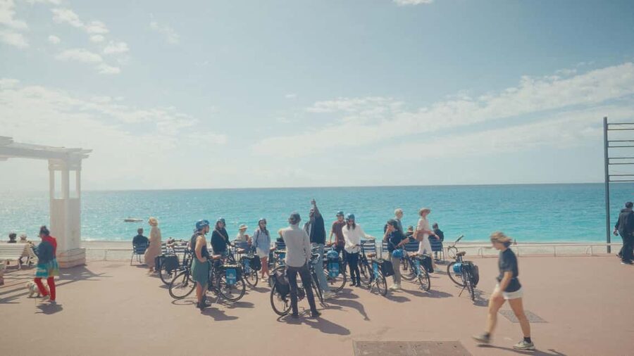 Nice: City Highlights Bike tour - Along the Promenade des Anglais and past Hotel Negresco