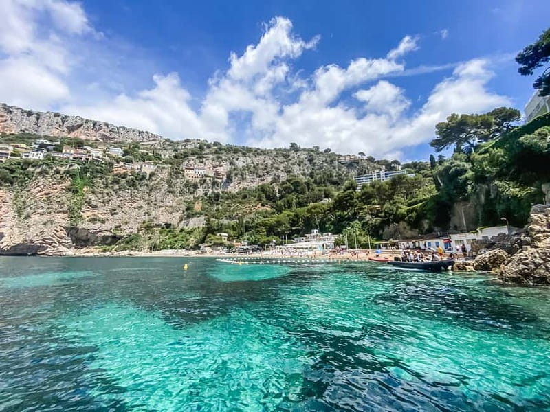 Nice: Coastline Boat Cruise to Monaco - Villefranche-sur-Mer, the first change of scenery