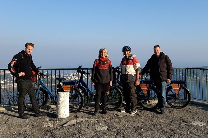 Nice: E-bike tour along the panoramic French Riviera - Starting on Rue Blacas and getting set up