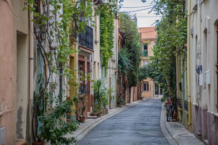 Nice: Exclusive Private Guided Tour of Historic Center - Reaching the Promenade des Anglais