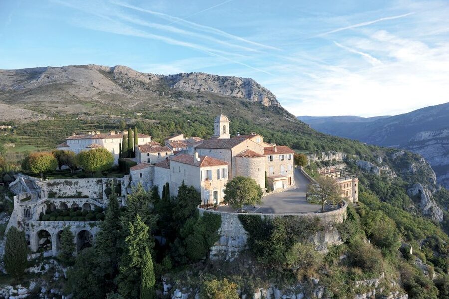 Nice: Medieval Villages Full-Day Guided Trip - Why this day trip works from Nice