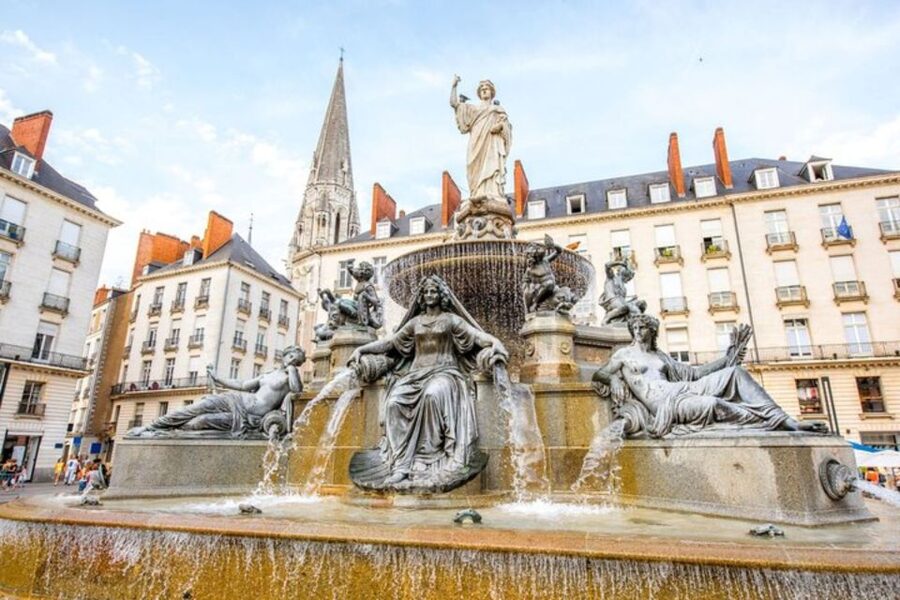Nice: Private custom tour with a local guide - Food, pictures, and history for a family group
