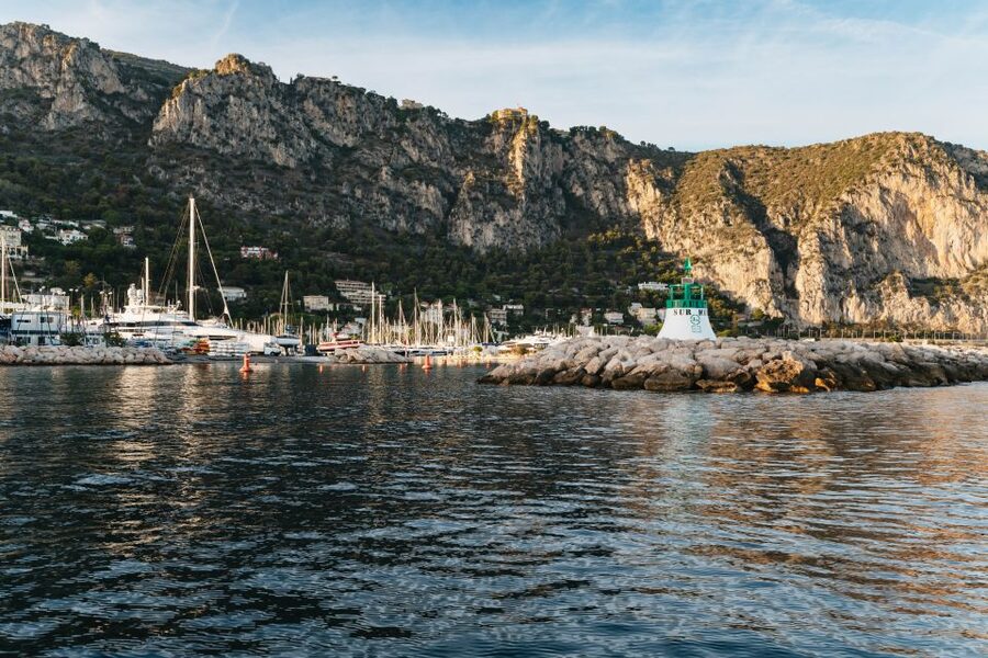Nice: Private Sunset Tour on Solar Powered Boat - The Villa David Niven anchorage and evening yachts