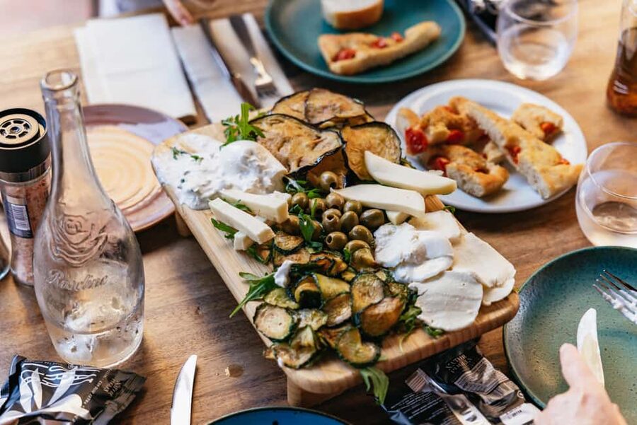 Nice: Provencal Food Walking Tour with Tastings - The guide turns food into a lesson about Nice