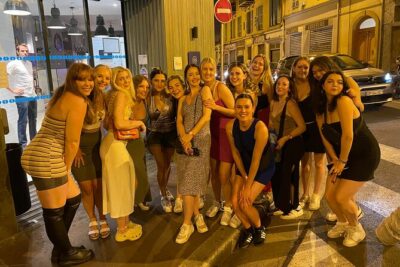 Pub Crawl Yellow – Social Bars, Games & VIP Club Entry