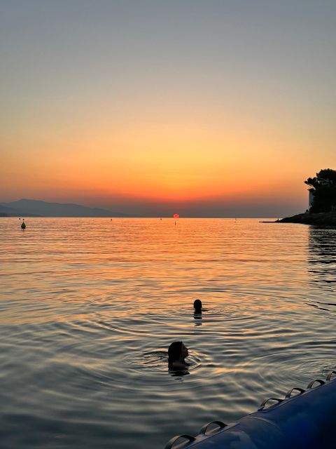 Nice: Saint Jean Cap Ferrat Sunrise Boat Trip with Breakfast - The small-group setting and the guide