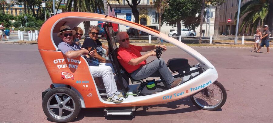 Nice : Visite privé 1H en Vélotaxi avec un guide local. - Key points at a glance