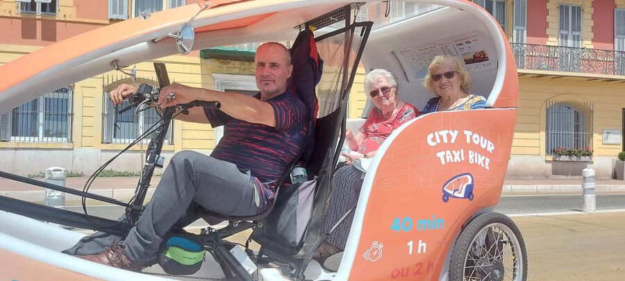 Nice : Visite privé 1H en Vélotaxi avec un guide local. - Starting at Place Magenta, the Fountain of the Sun, or your hotel