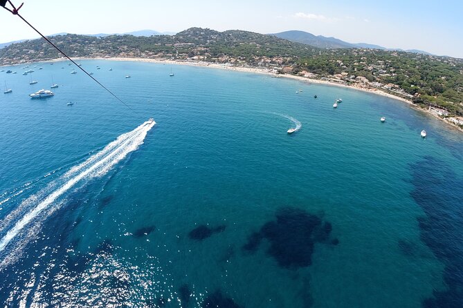 Parasailing flight two people, in Mandelieu-Cannes - Why the five-person format matters