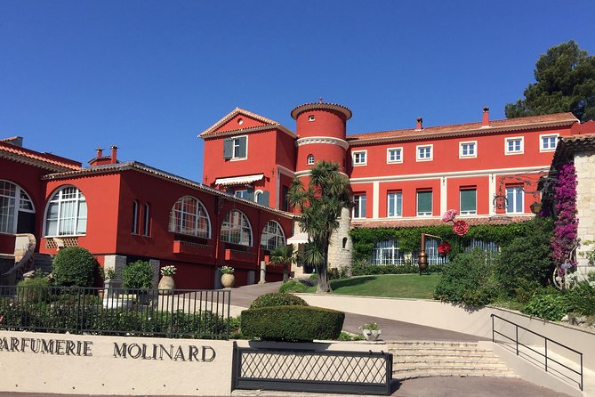 Perfume workshop for children in Grasse - Making perfume in France’s perfume capital