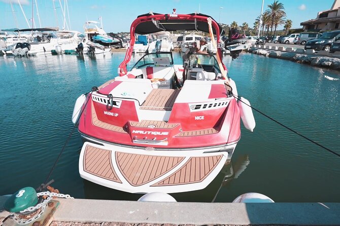 Private Boat Tour on Super Air Nautique 210 - A private speedboat changes the St-Tropez day