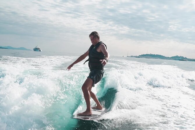 Private Boat Tour on Super Air Nautique 210 - What the crew adds to the experience
