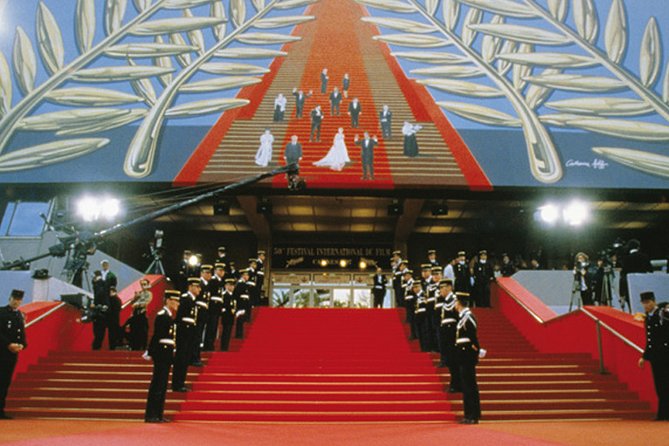Private Cannes and Saint Paul-de-Vence Half-Day tour from Nice - Antibes and Billionaire’s Bay