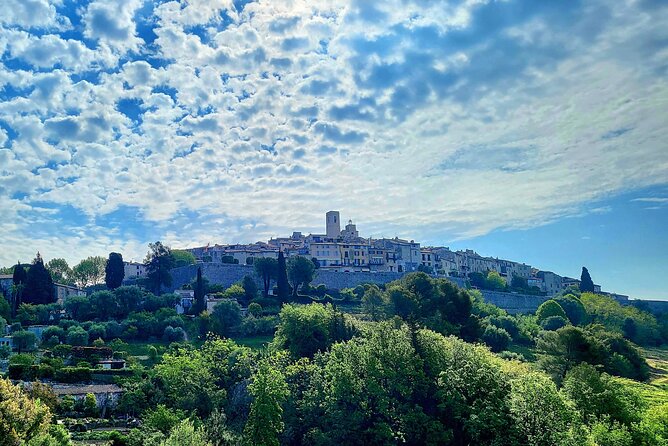 Private discovery of the hinterland of the Côte d'Azur - St-Paul-de-Vence, artists behind the ramparts
