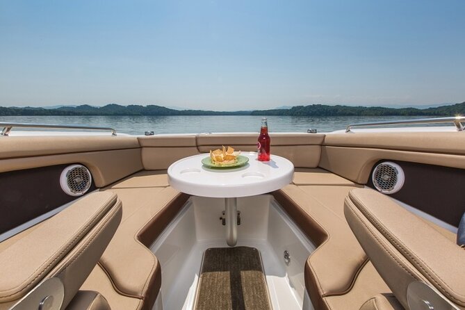 Private escape to discover Cannes & Lerins islands from the sea - An hour of paddleboarding and relaxation