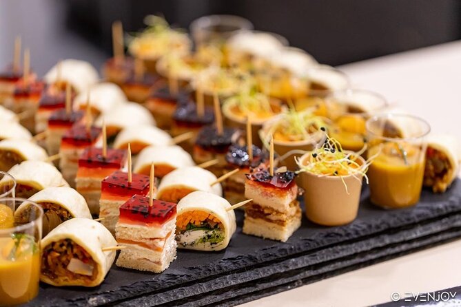 Private French Home Cooking Class near Nice with a Local Chef - The setting, group size, and pace