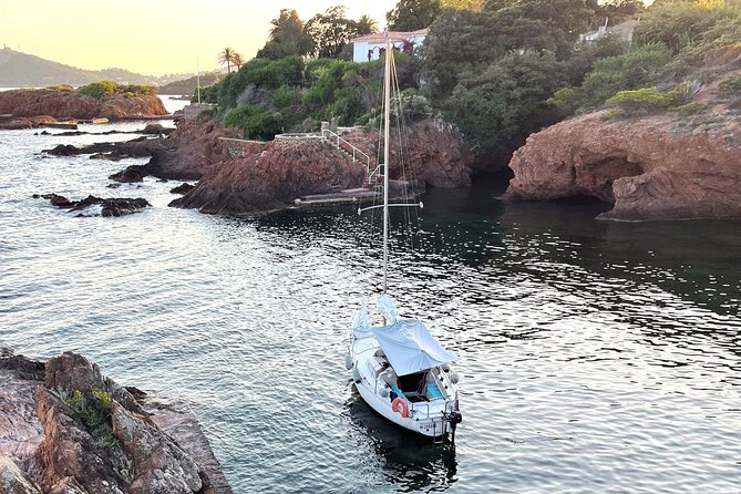 Private sailing excursion & Provencal picnic - Key Points