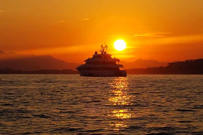 Private Sunset Cruise in Juan les Pins - What the electro-solar boat changes