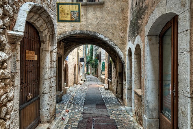Private Tour . - Evening hours for a different Riviera outing