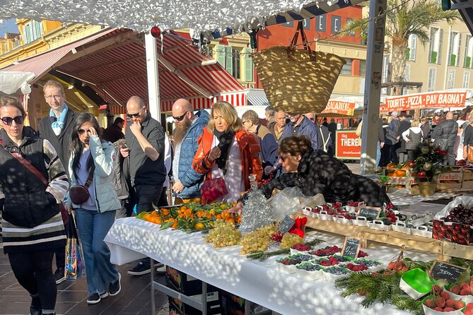 Private Tour of the Old Town and Castle Hill in Nice - One full hour in the lanes of Old Nice