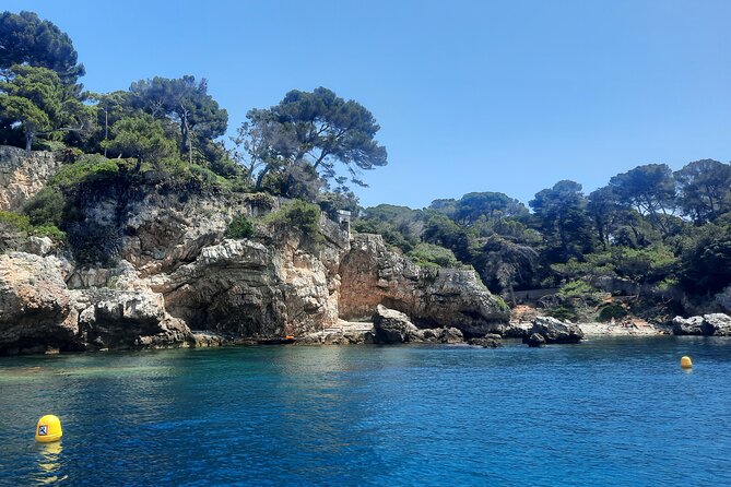 Private tour on a sailboat Swim and stand up paddle Antibes cape - Who will enjoy this private Antibes boat trip?