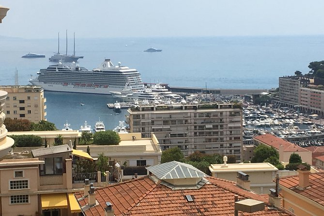 Private tour on the French Riviera with comfortable minivan.MONACO NICE ST PAUL - A private way to connect the Riviera