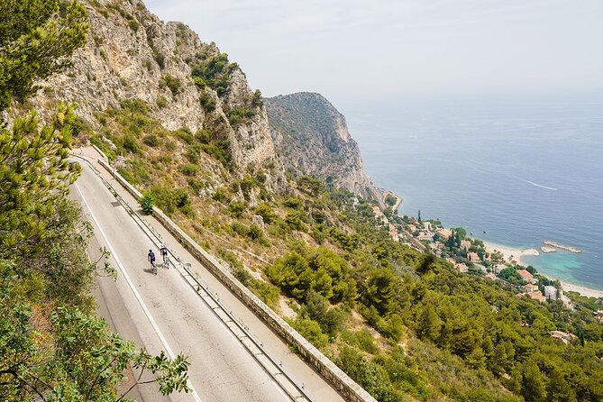 Private Transfer from Airport Nice to Monaco/ Monte Carlo - Finding the driver after your flight