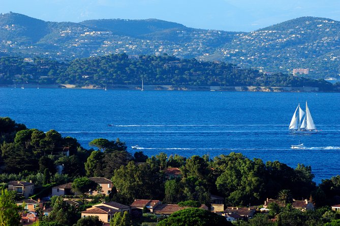 Saint-Tropez and Port Grimaud Day from Nice Small-Group Tour - Market days change the feel of the visit