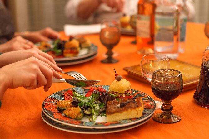 share a traditional meal with licauw - A Niçoise meal, not a standard restaurant stop