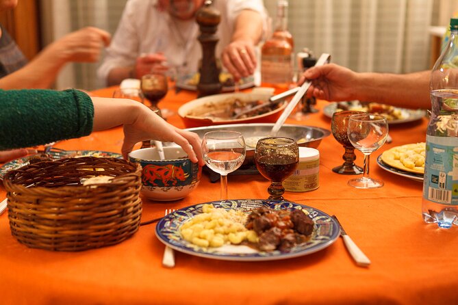 share a traditional meal with licauw - Why the small group changes the experience