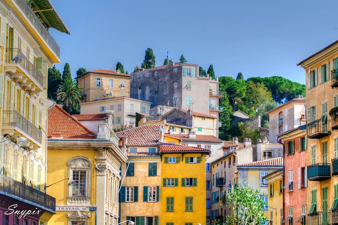 Small-Group Nice Walking Tour of the Old Town with a Local Guide - Starting beside the sea and entering Vieux Nice