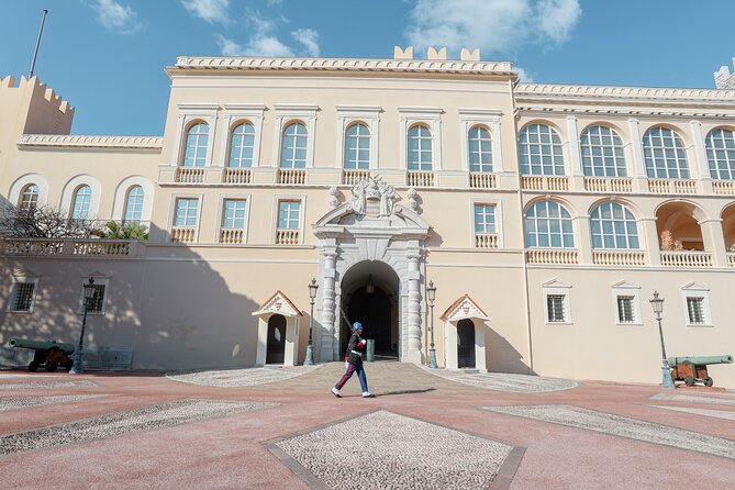 The Best Of the French Riviera Full Day tour from Nice - A short food break back in Nice