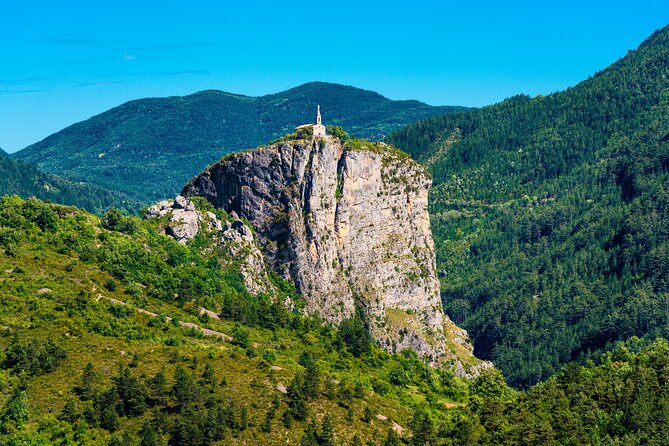 Verdon Canyon and its Lake Full Day Tour - Moustiers-Sainte-Marie, pottery, and mountain views