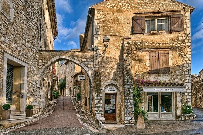 Villages Médiévaux,Grasse, Gourdon, Tourrettes sur Loup, St Paul - Saint-Paul-de-Vence: art, stone lanes, and the boules court