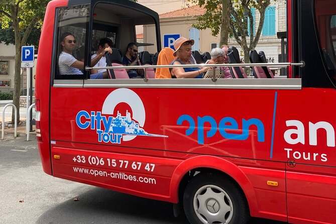 Visit of Antibes Juan-Les-Pins by convertible bus - Riding beneath the retractable roof