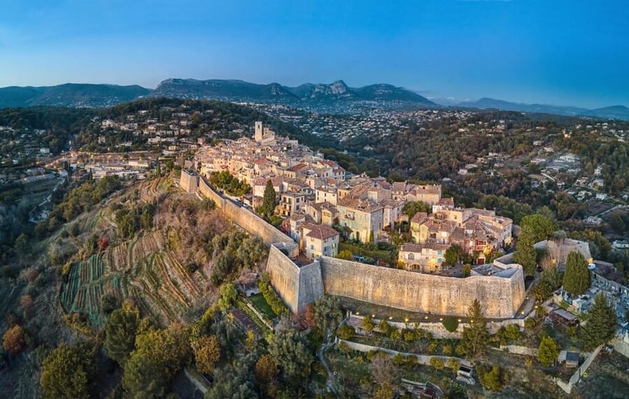 Visit Saint Paul de Vence, Antibes, and Cannes: 7-Hour Tour - Saint-Paul-de-Vence: the right place to finish
