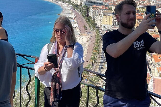 Walking tour of Nice, the old town & the Coline du Château - Starting beside the Promenade des Anglais