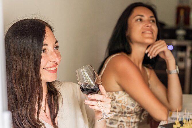 Wine Tasting Class: Tour de France in Nice City Centre - Cheese, snacks, and the value of tasting side by side