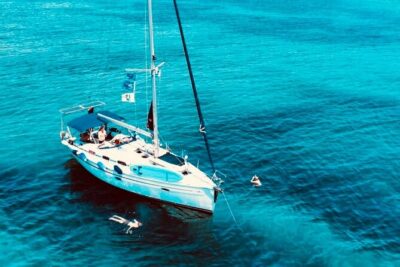 Yacht Me Up – Private All-Inclusive Cannes Sailing Fever